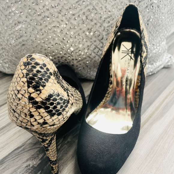 Kardashian Kollection High Heels - Picture 2 of 5